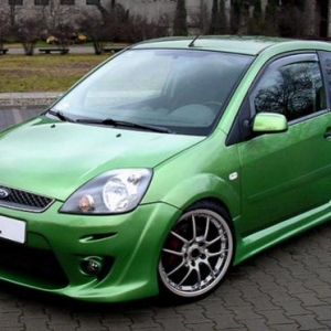 The bodykit i would get on a Fiesta (in black though)