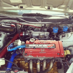 Was able to make a trade for this red aem cold air intake. I think it looks good with the red skunk2 vtec soleniod.