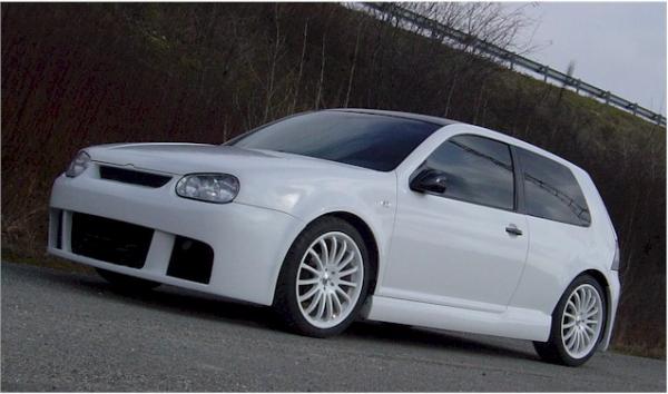 The bodykit i would get on a Golf (in black)