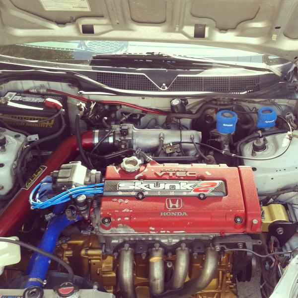 Was able to make a trade for this red aem cold air intake. I think it looks good with the red skunk2 vtec soleniod.